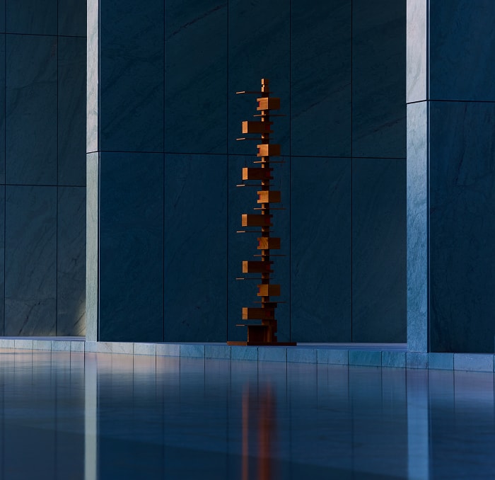 Lighting object in an architectural space